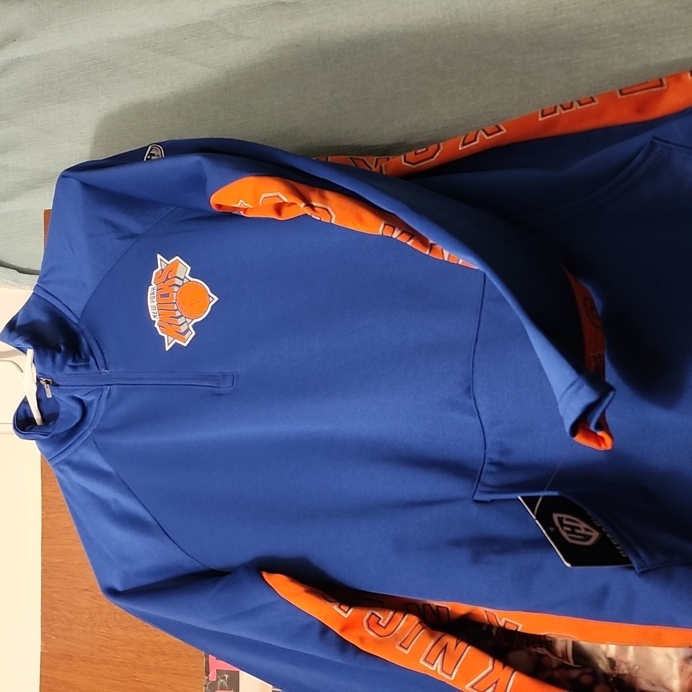 Knicks Fleece - Picture 2 of 2